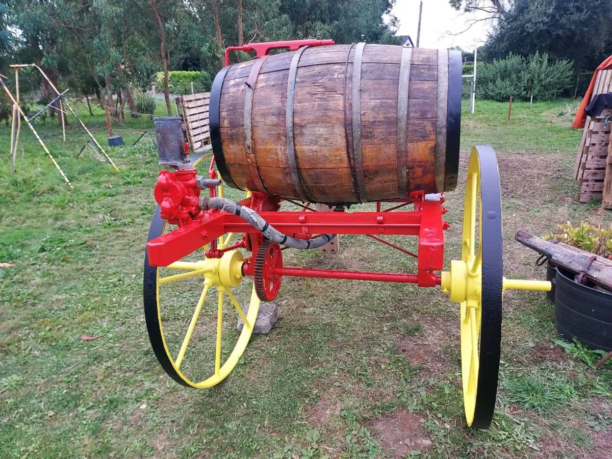 Vintage Pierce horse cart potato sprayer - Image 4