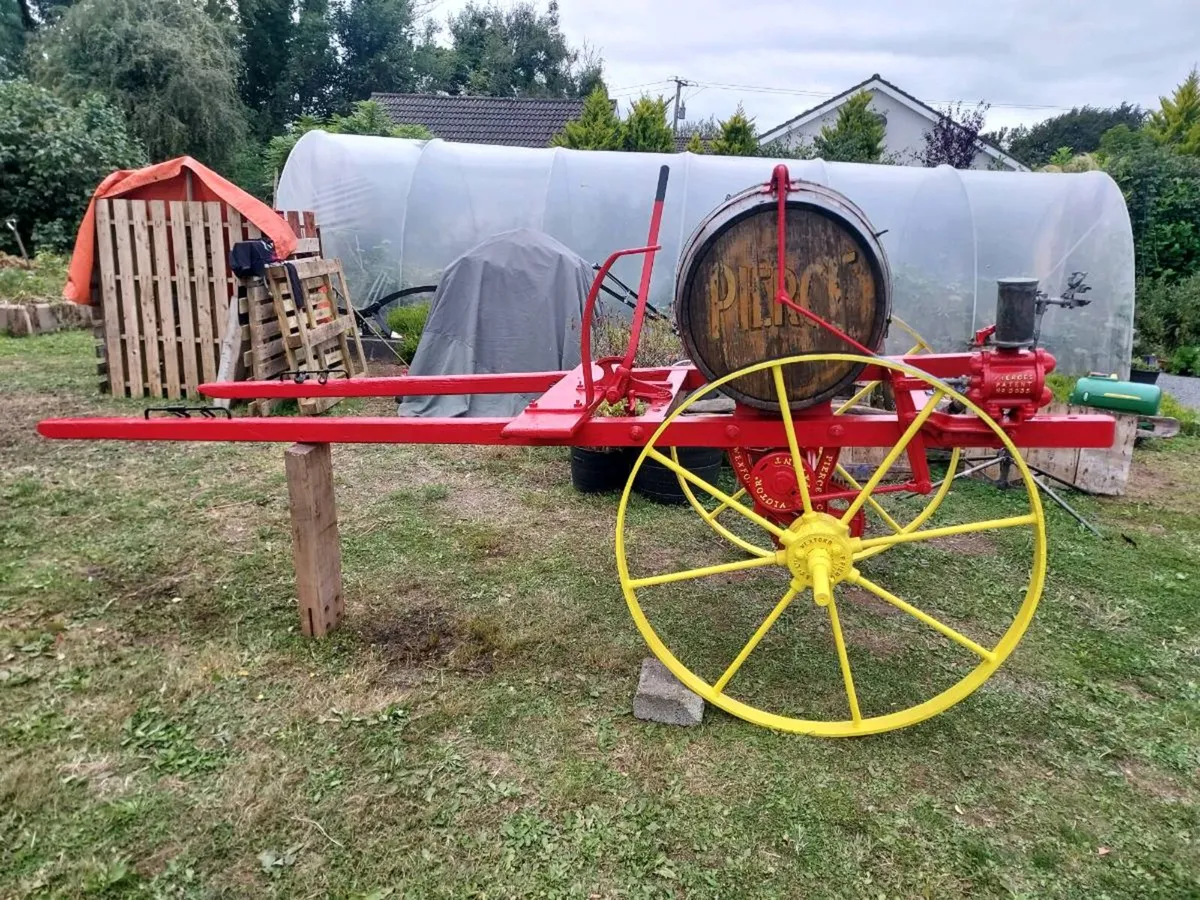 Vintage Pierce horse cart potato sprayer - Image 1