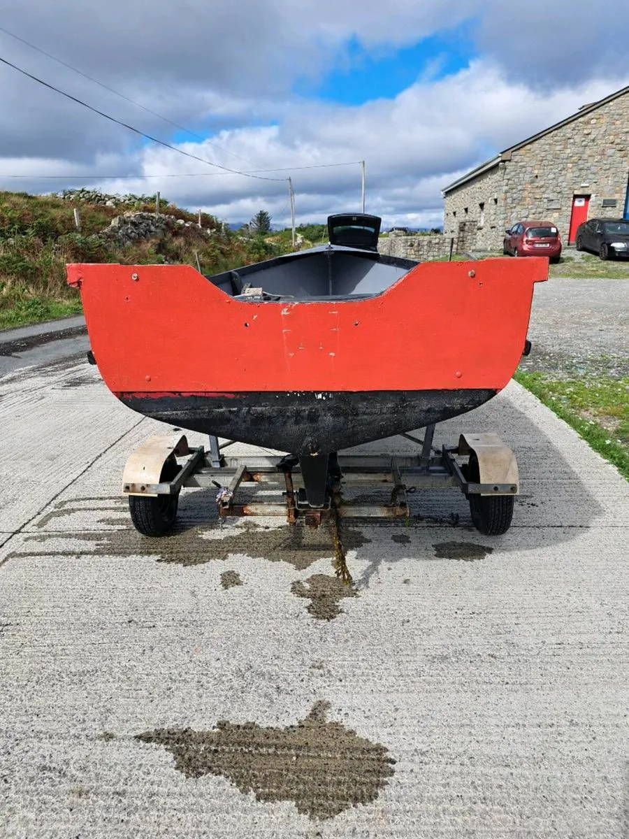 Fibreglass boat - Image 2