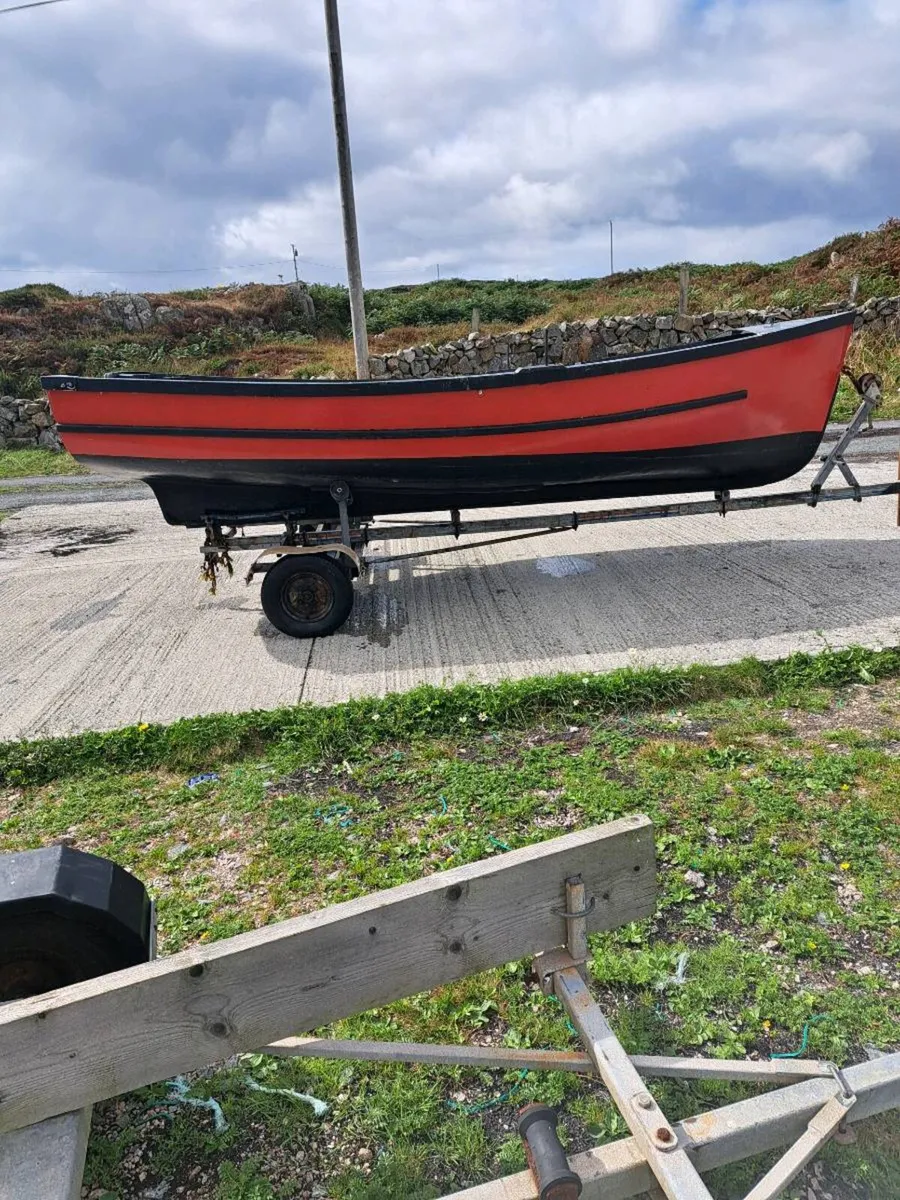 Fibreglass boat - Image 1