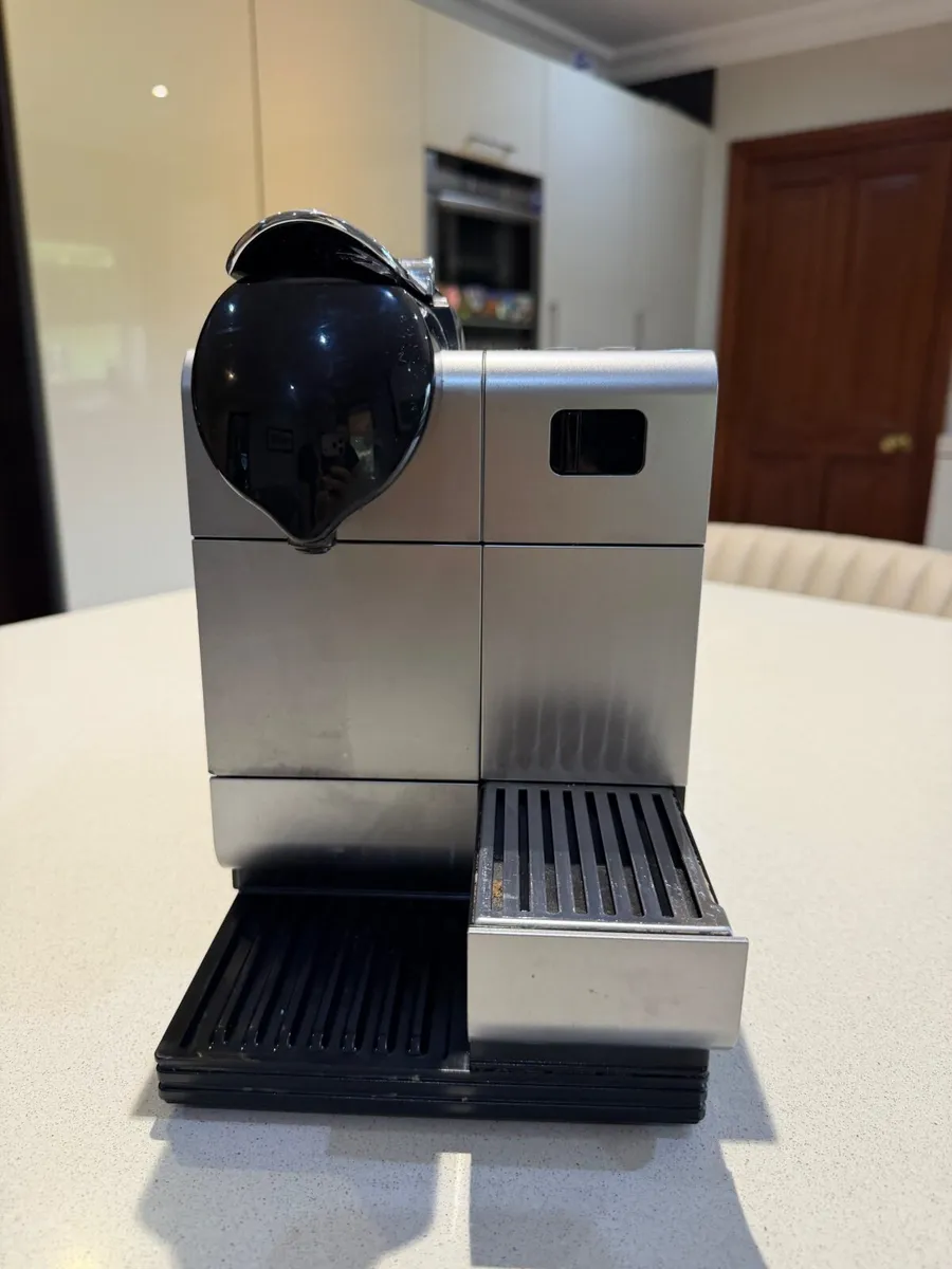 Nespresso Coffee Machine - Image 4