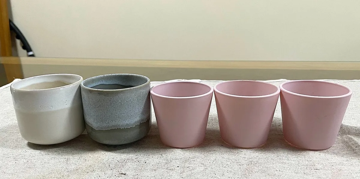 Small ceramic Flower pots (2 lots) - Image 4