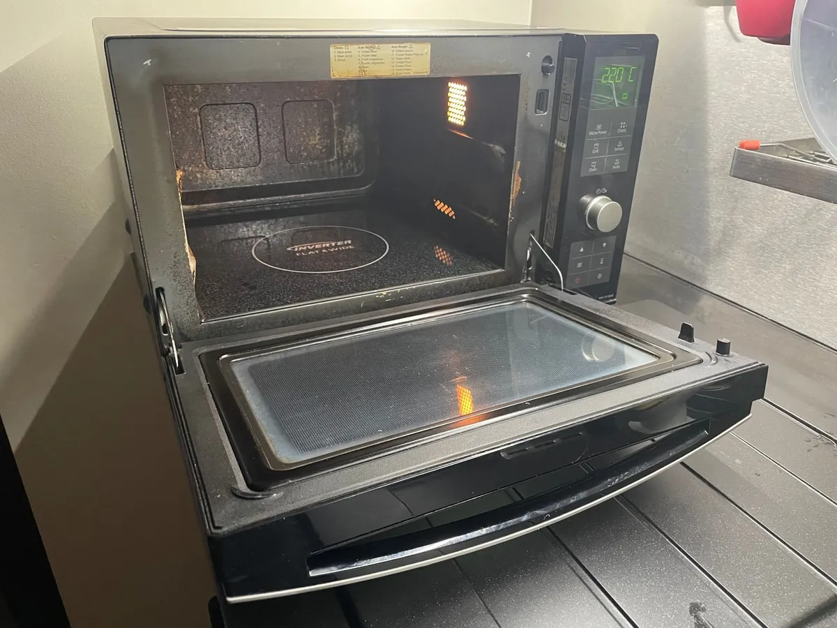 Oven /MW Panasonic Inverter combination 3 in 1 100 - Image 4