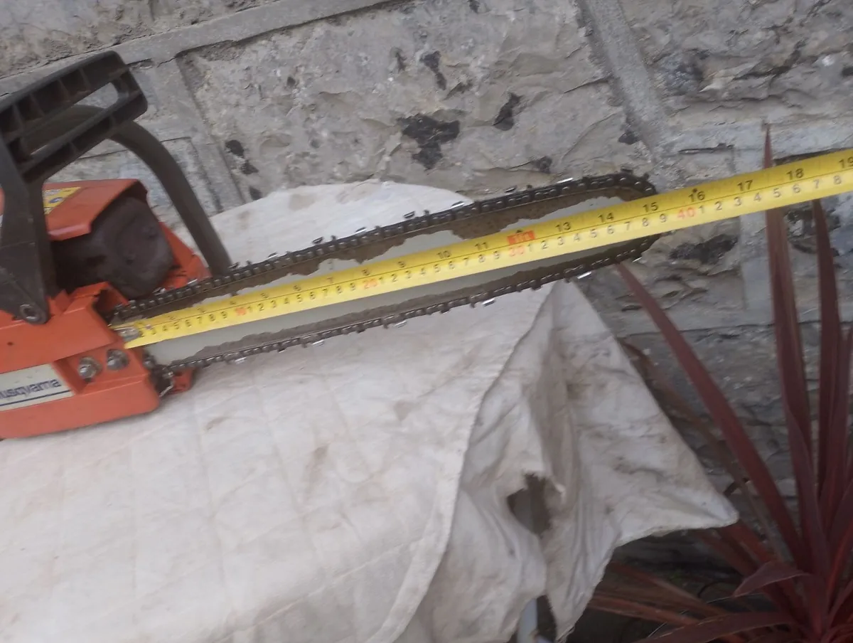 Husqvarna 137 chainsaw - Image 3
