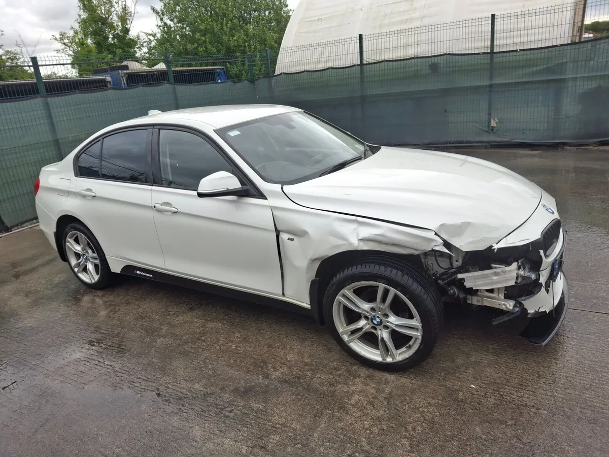 132 Bmw 3 Series  318D   Automatic - Image 4