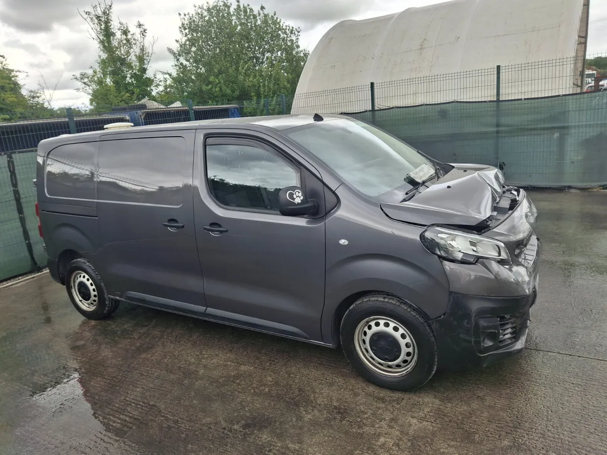 2025 Peugeot Expert  Professional  1.5 Diesel - Image 4