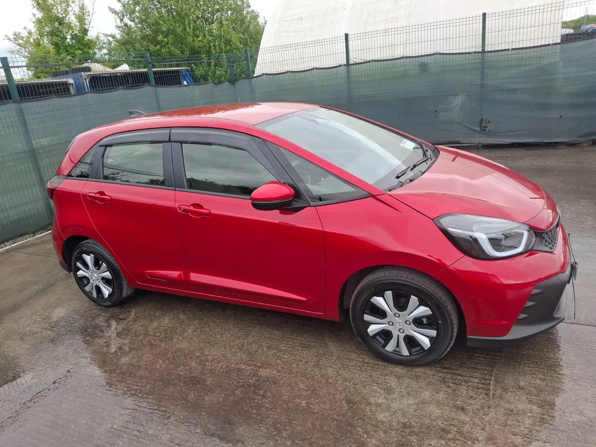 262 Honda Jazz Elagnce  1.5 Hybrid  Automatic - Image 2