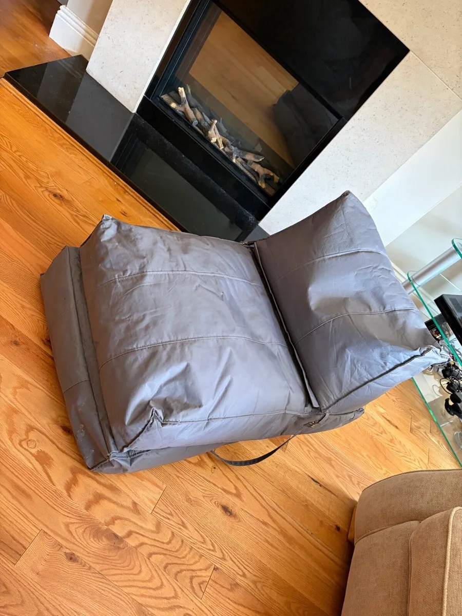 Chillax Lounger Bean Bag - Image 1