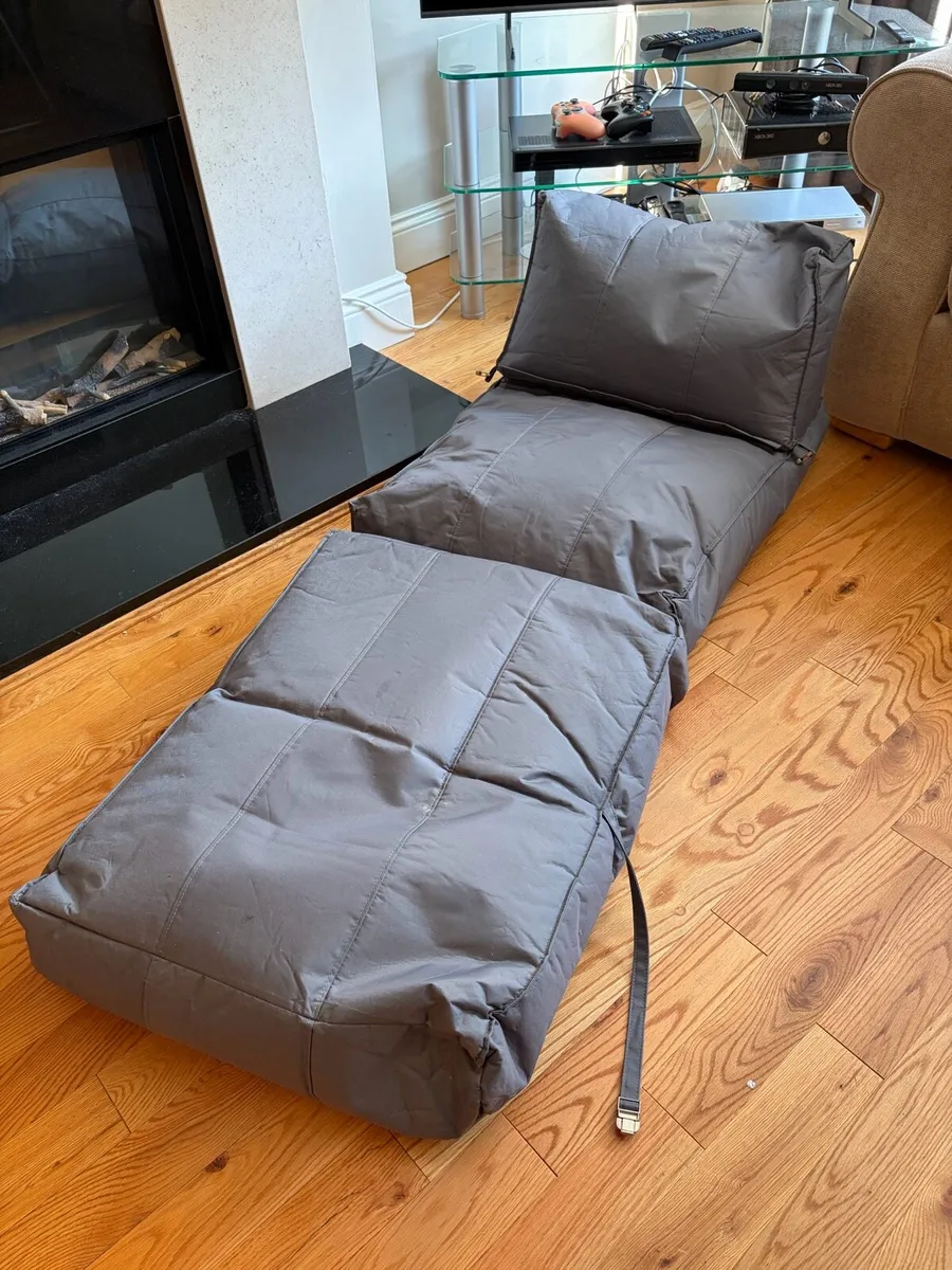 Chillax Lounger Bean Bag - Image 2