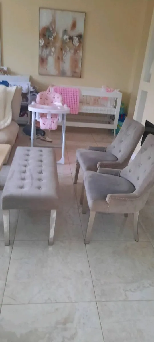 Bench and chairs - Image 4