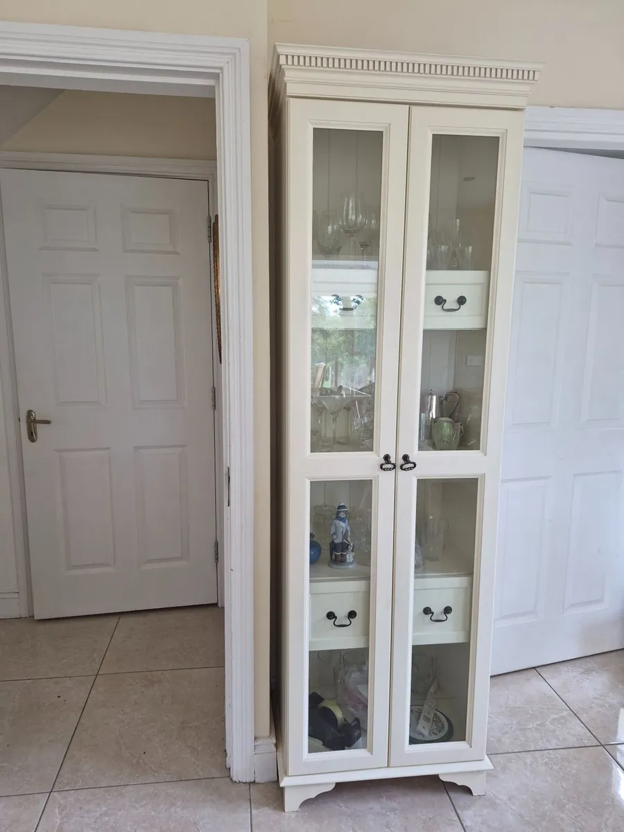 Cabinet - Image 2