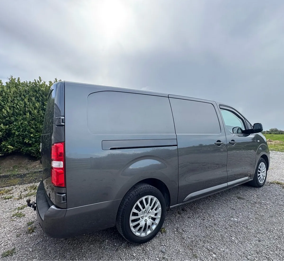 Opel Vivaro Sportive - Image 1