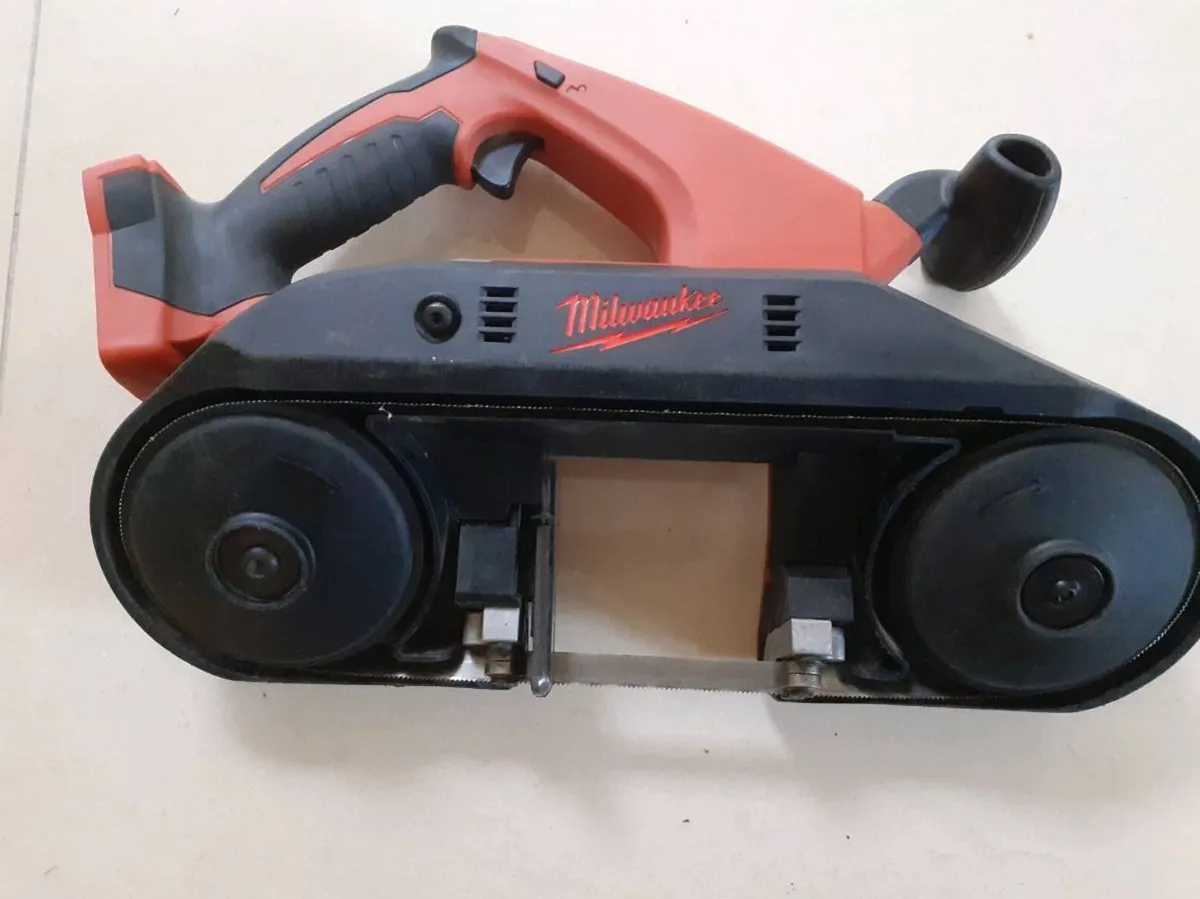 Milwaukee bandsaw - Image 3