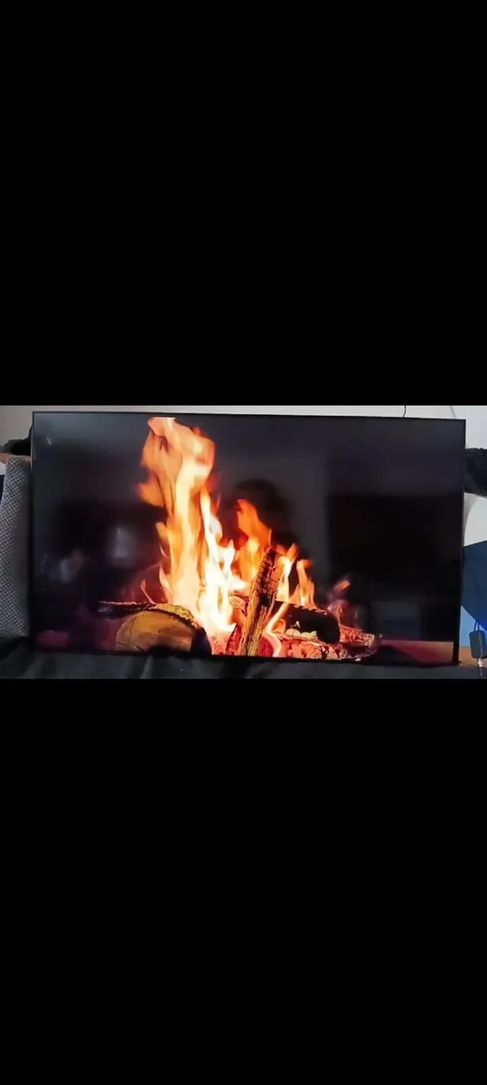 Samsung 43inc tv - Image 1