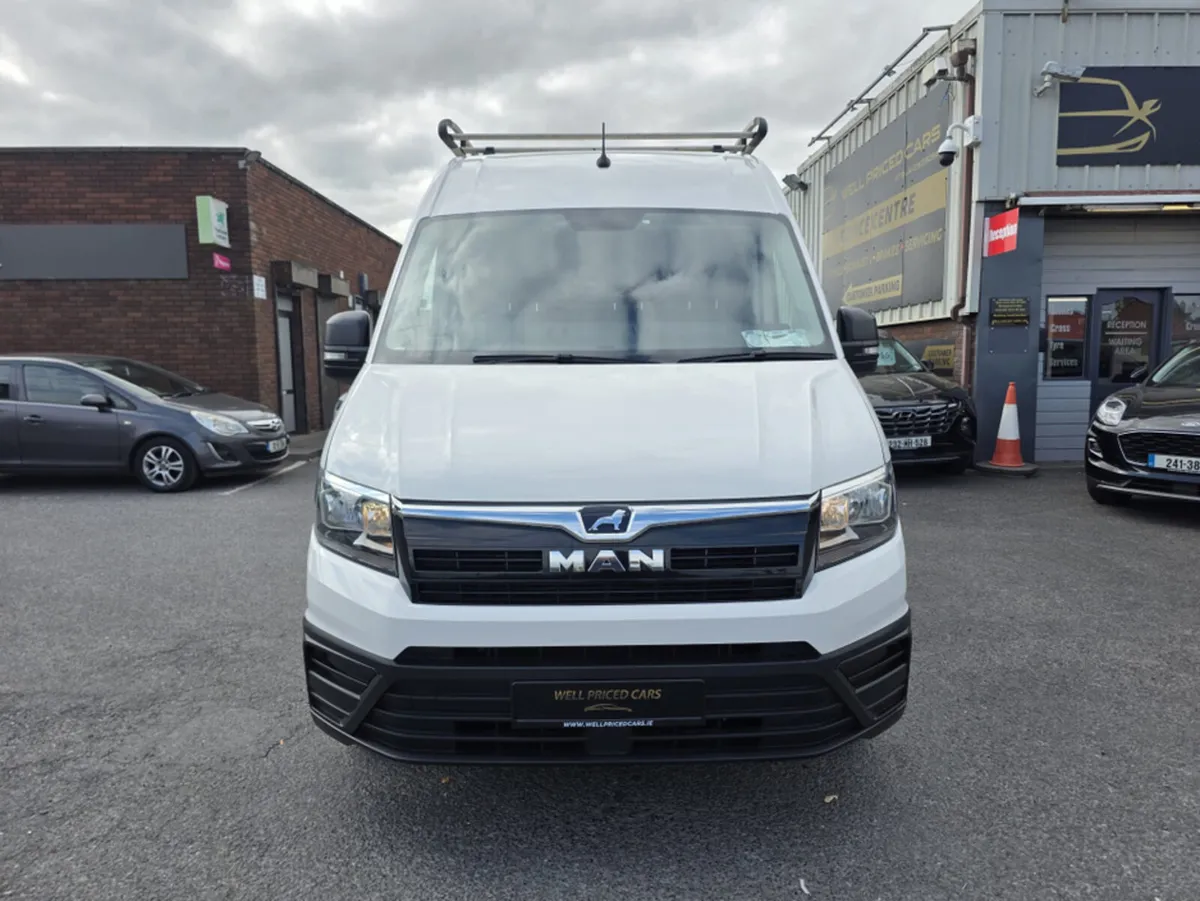 Man TGE 3.180 4X2 LWB AUTO 5DR - Image 4