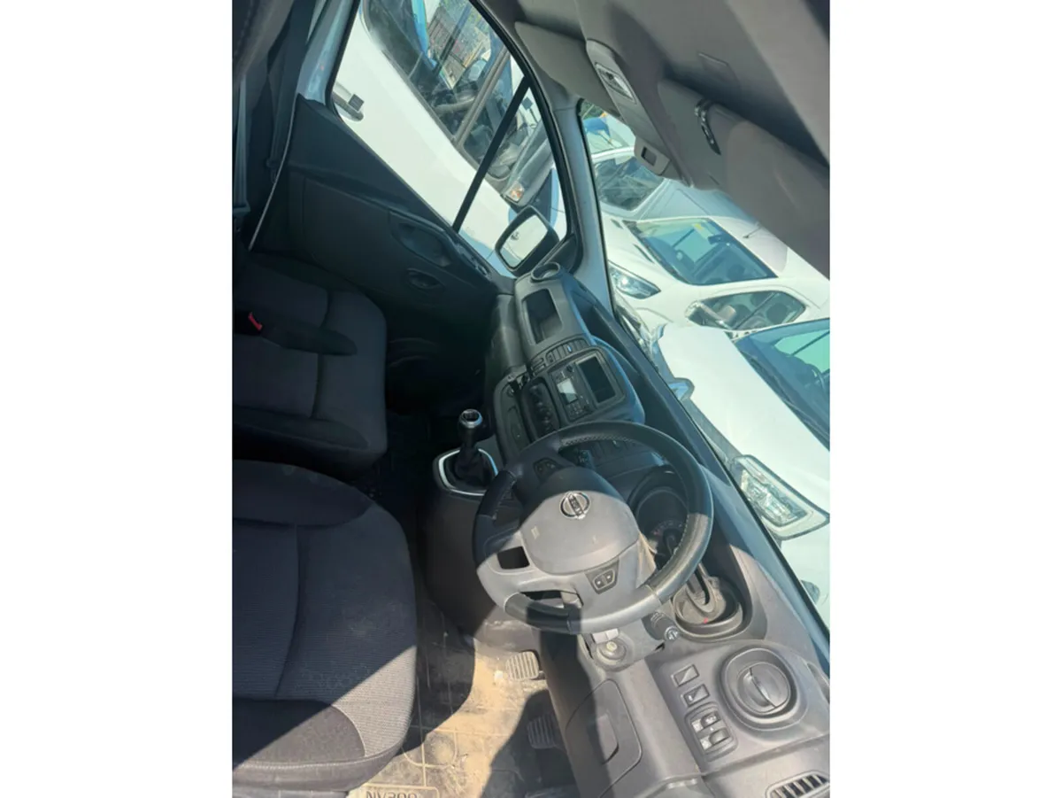 Nissan NV300 LWB 120 XE 1300 MY20 4DR - Image 3
