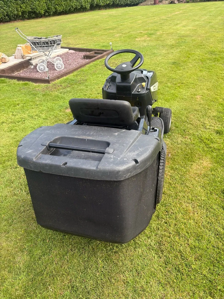 Alpina ride on mower - Image 3