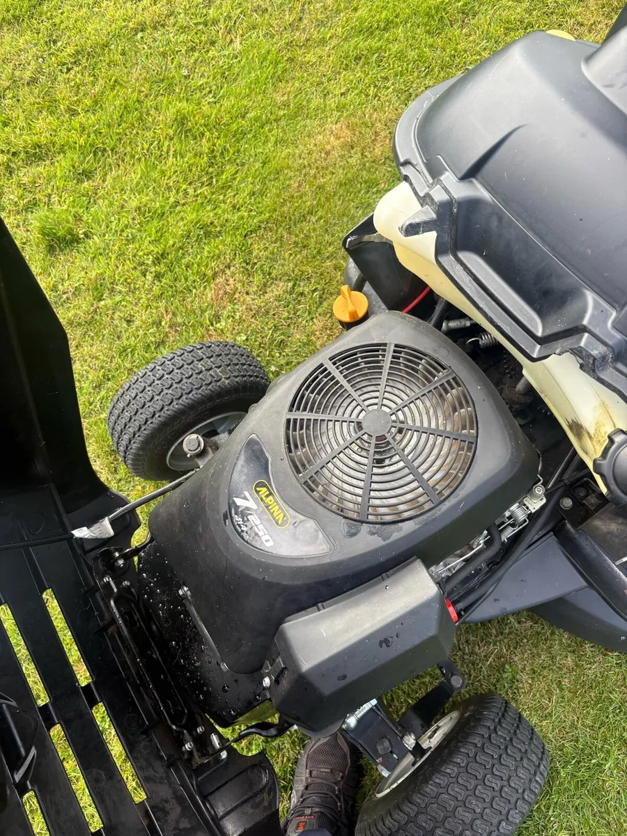 Alpina ride on mower - Image 4