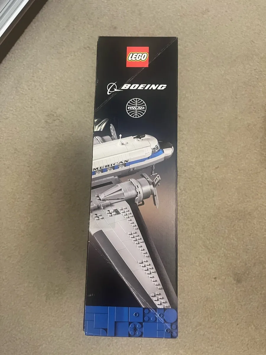 Pan Am Airliner LEGO - Image 4