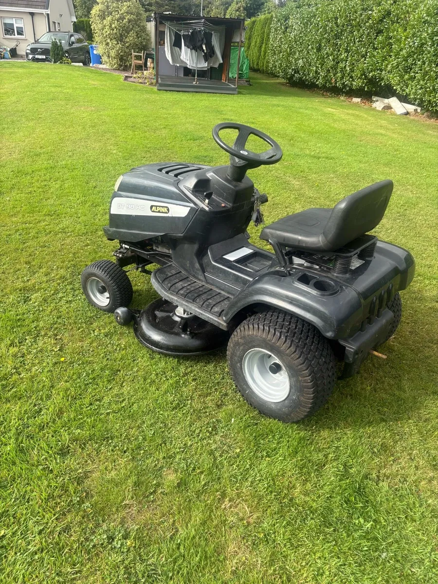 Alpina ride on mower - Image 2