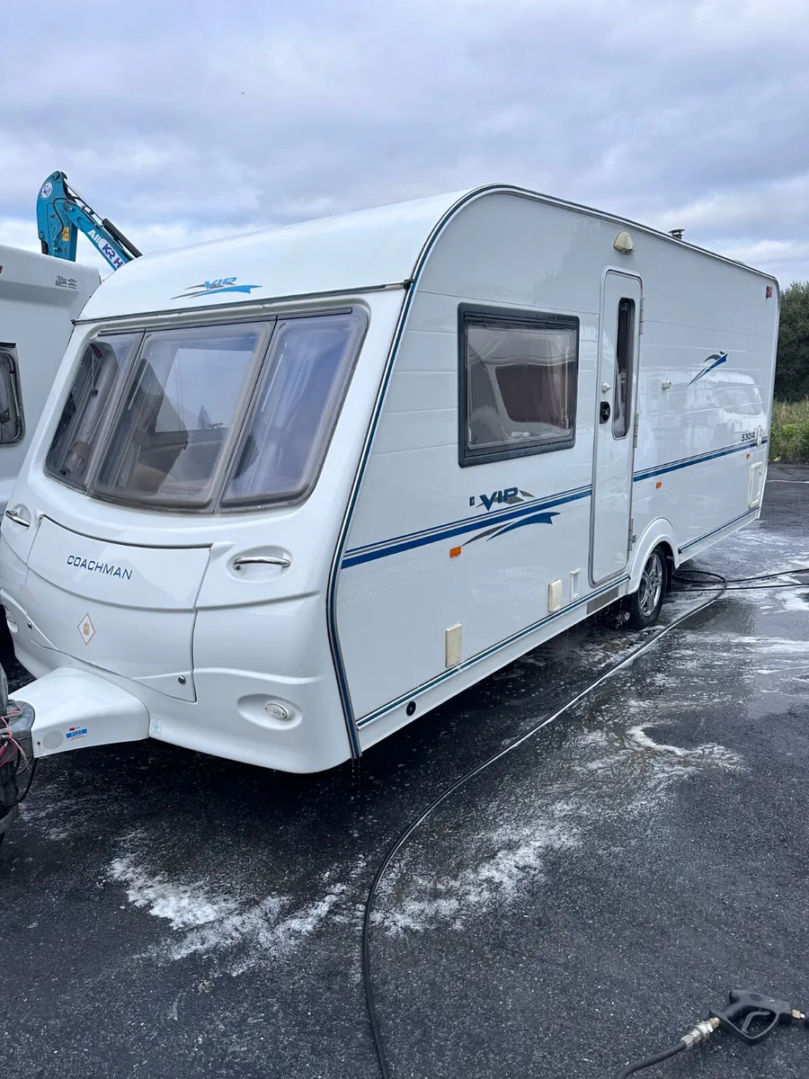 ✨STUNNING COACHMAN VIP 4 BERTH FIXED BED✨ - Image 1