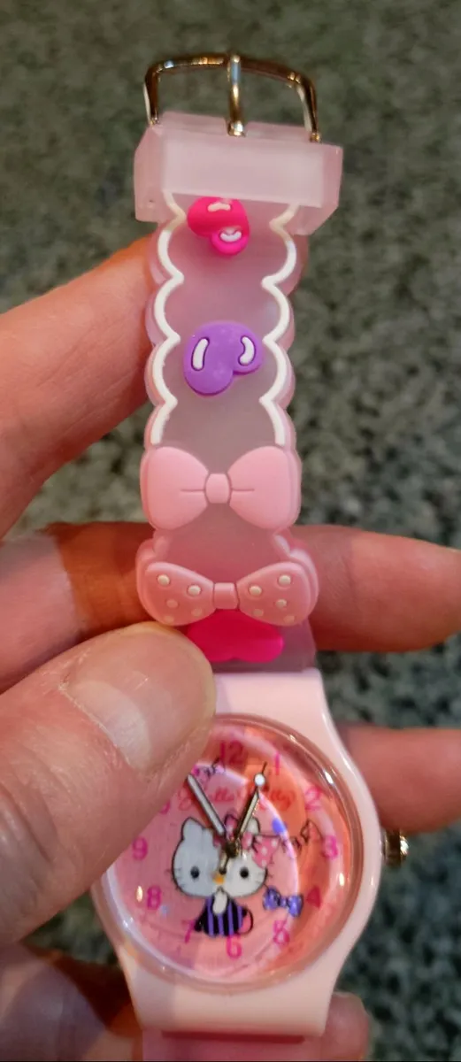 Hello Kitty Small Pink Girls Watch (new). - Image 4