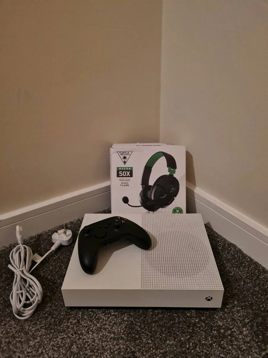 1TB Xbox One S Digital Version - Image 1