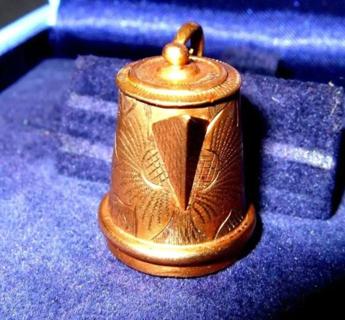 Vintage 9ct Gold Coffee Pot Charm - Image 2