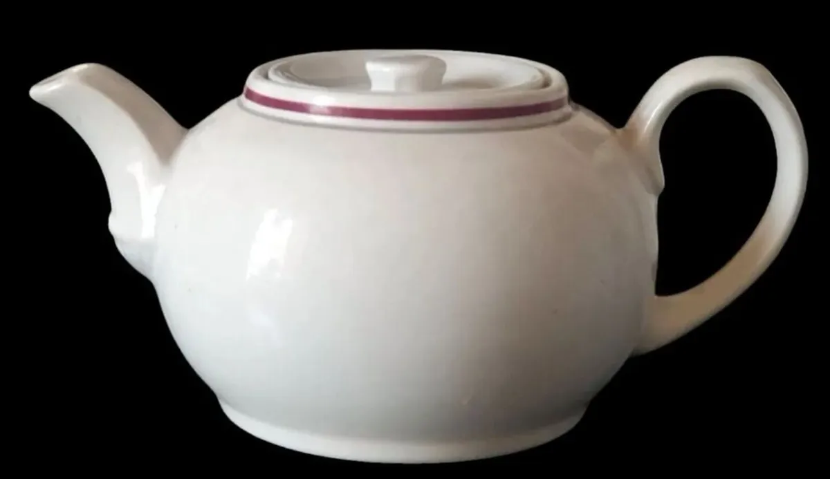 Vintage Churchill England White Teapot 15oz - Image 1