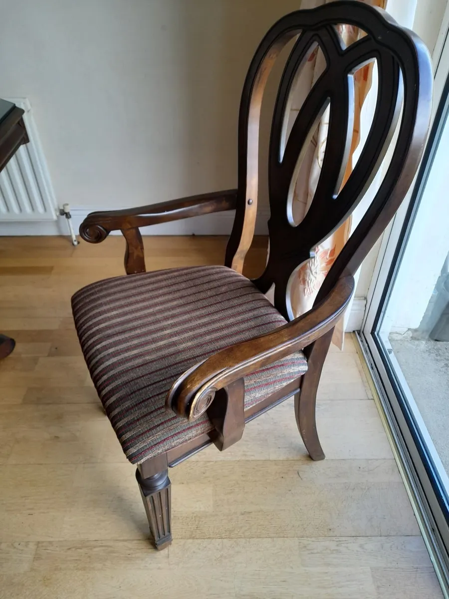 Dining Table and Chairs - Image 3