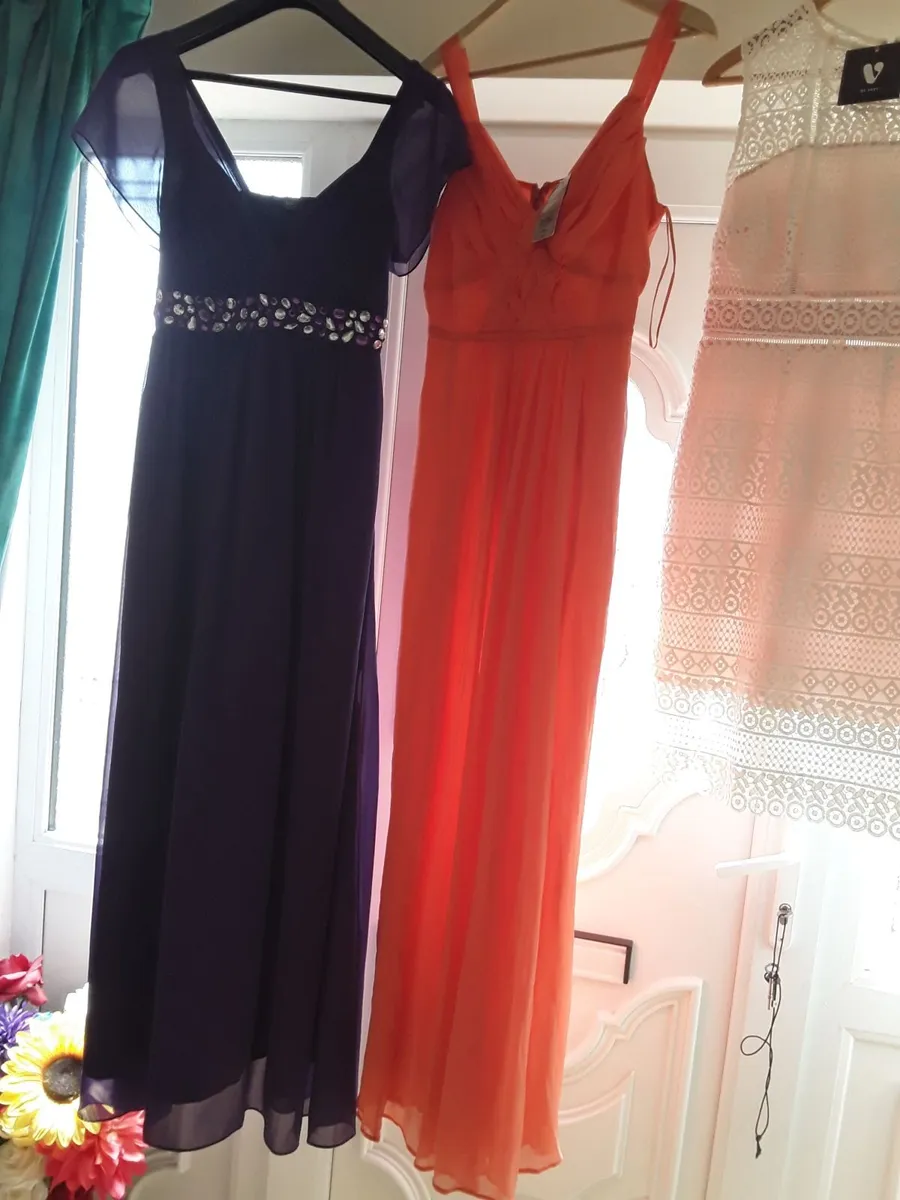 Selection of lovely ladies dresses - Image 3