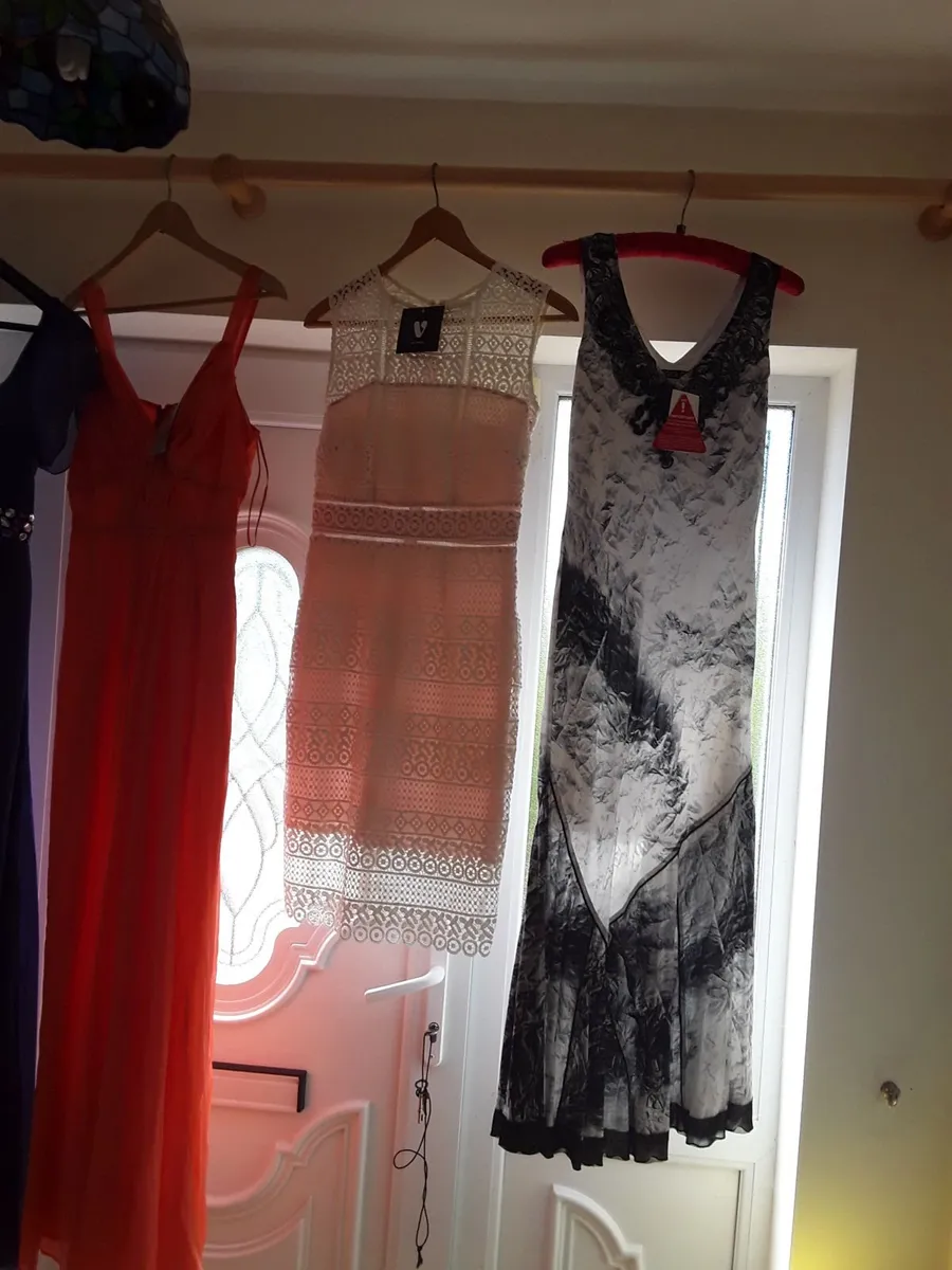 Selection of lovely ladies dresses - Image 4