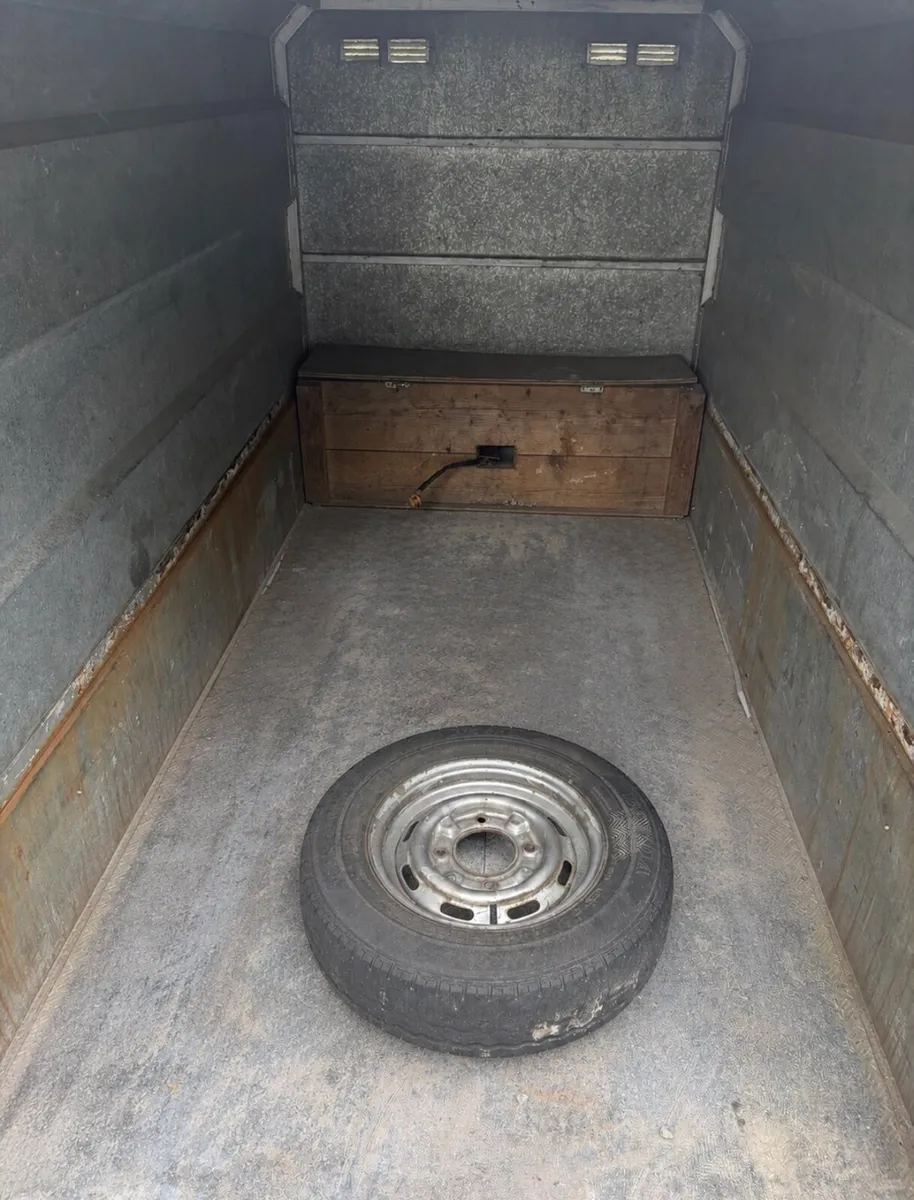 Ifor Williams Builders Trailer with Canopy - Image 4