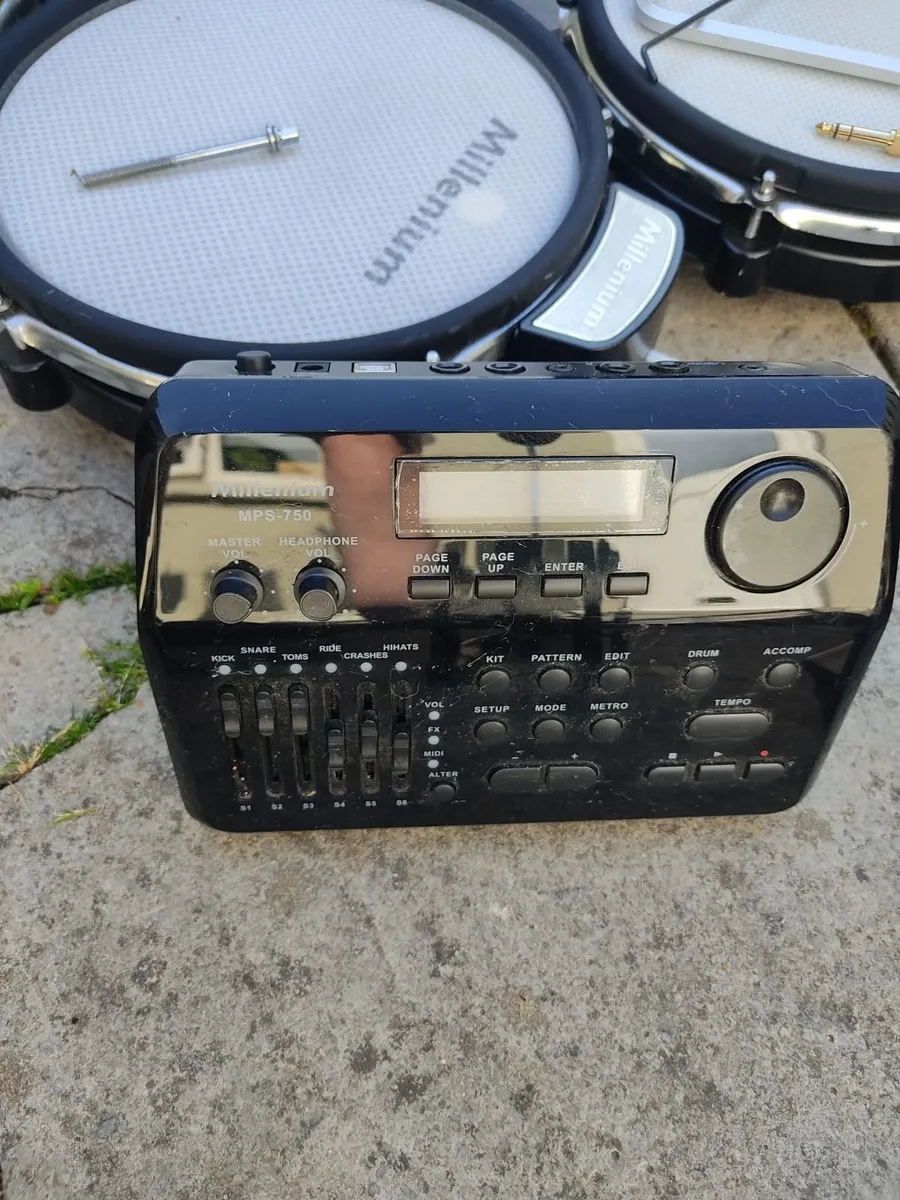Electronic Drum Kit Millennium MPS 750 - Image 1