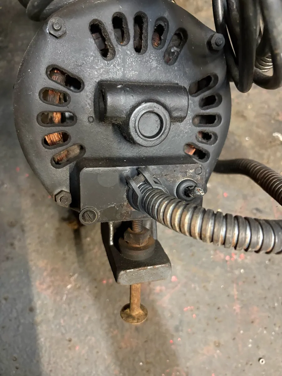 Sewing machine motor working perfect p.m. - Image 3