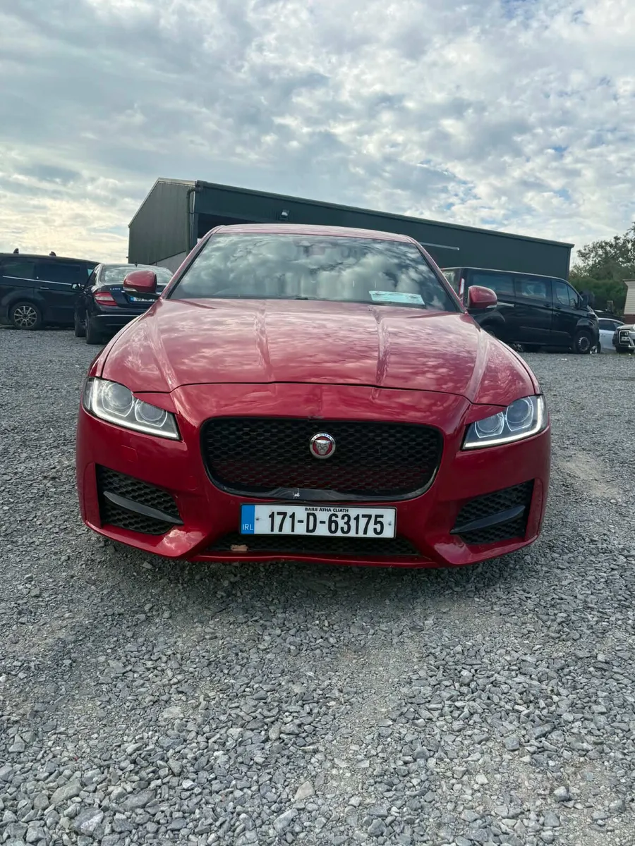 2017 jaguar xf 2.0diesel automatic - Image 3