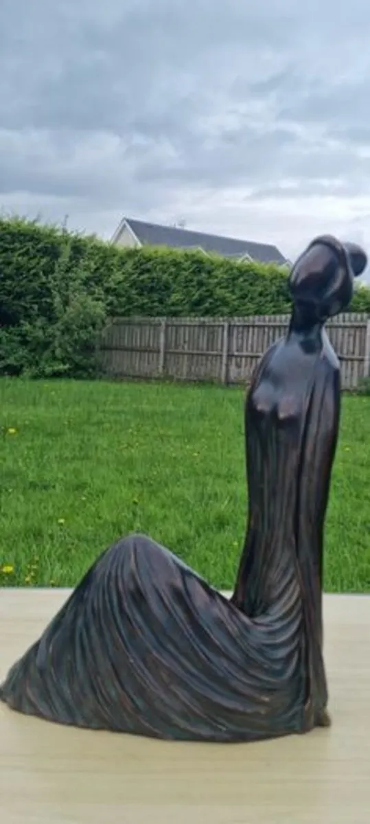 Large Geisha Figure - Image 4
