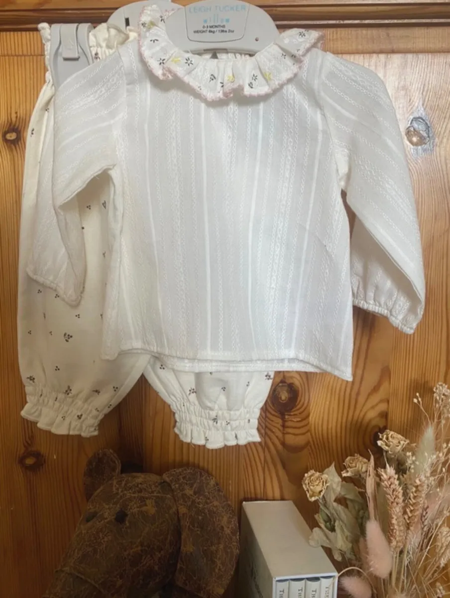 Baby girl clothes bundle 0-3 months - Image 4