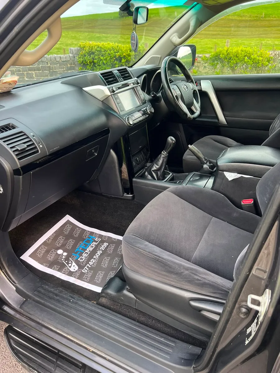 Toyota landcrusier - Image 4