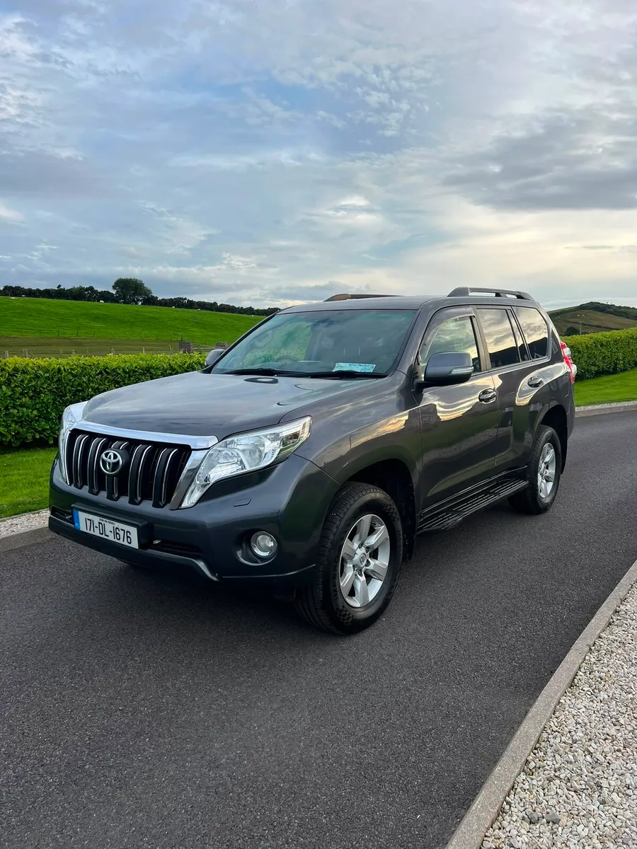 Toyota landcrusier - Image 3