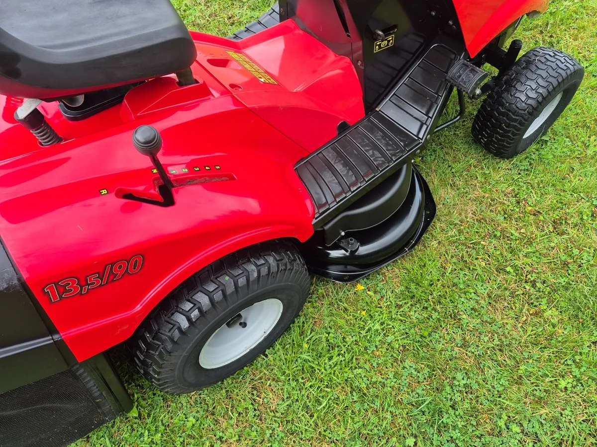 Castlegarden ride on lawnmower - Image 3