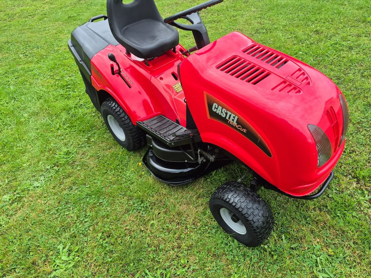 Castlegarden ride on lawnmower - Image 1