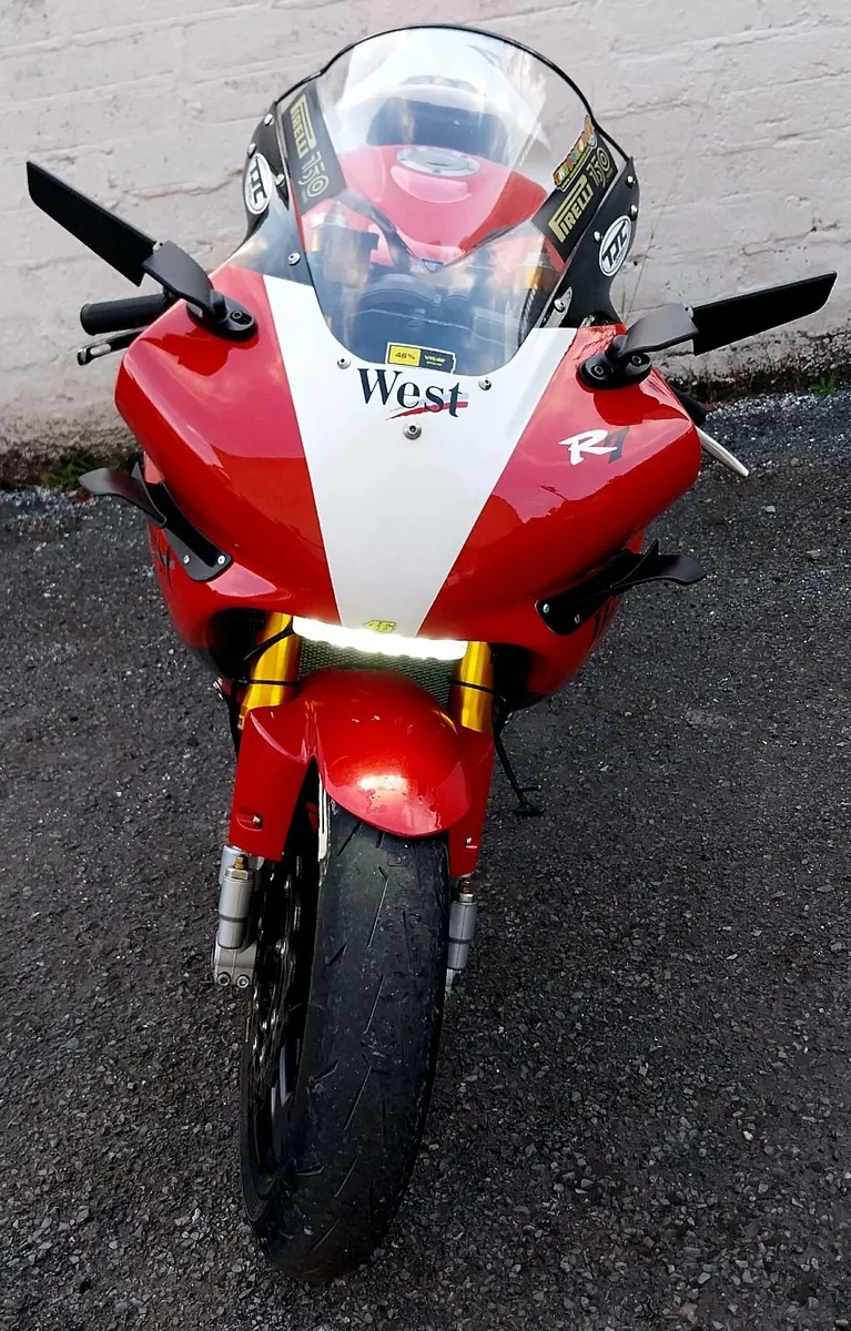 YAMAHA R1 + - Image 3