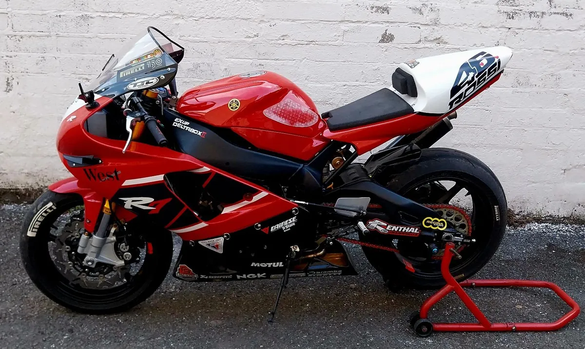 YAMAHA R1 + - Image 1