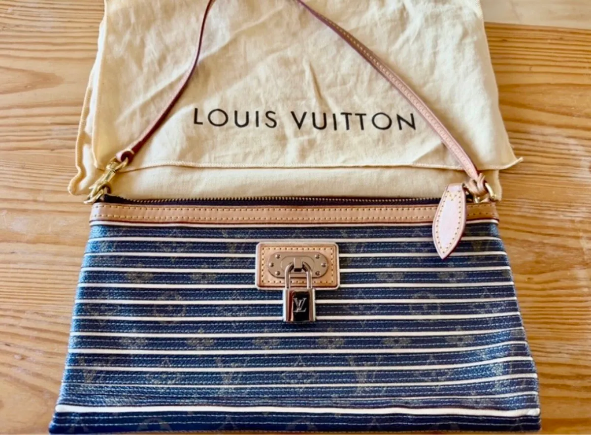 Louis Vuitton Monogram Eden Zoe pockets - Image 2