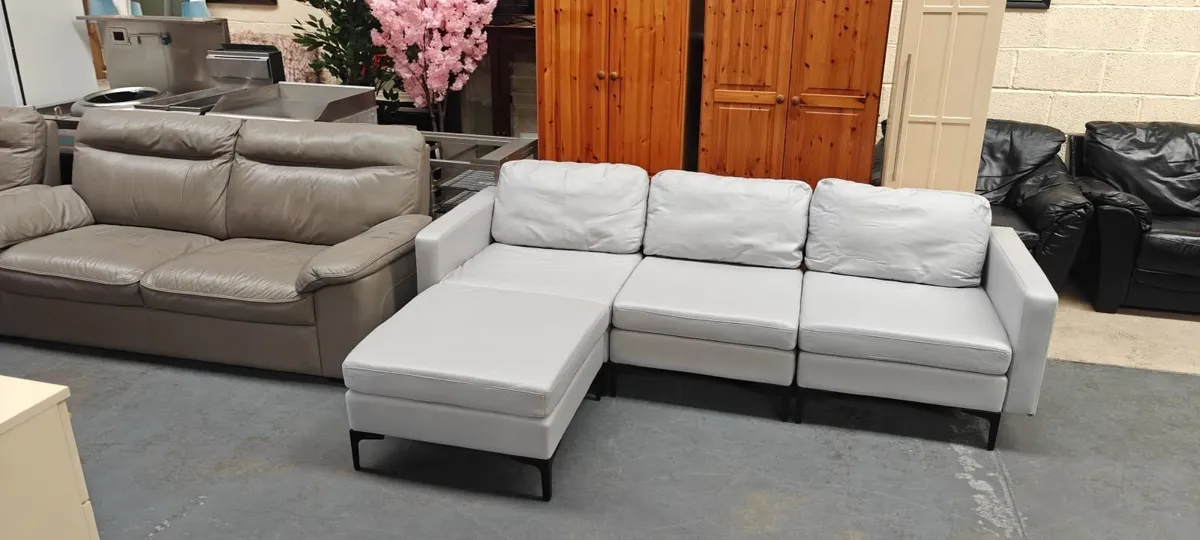 New Corner Couch - Image 1