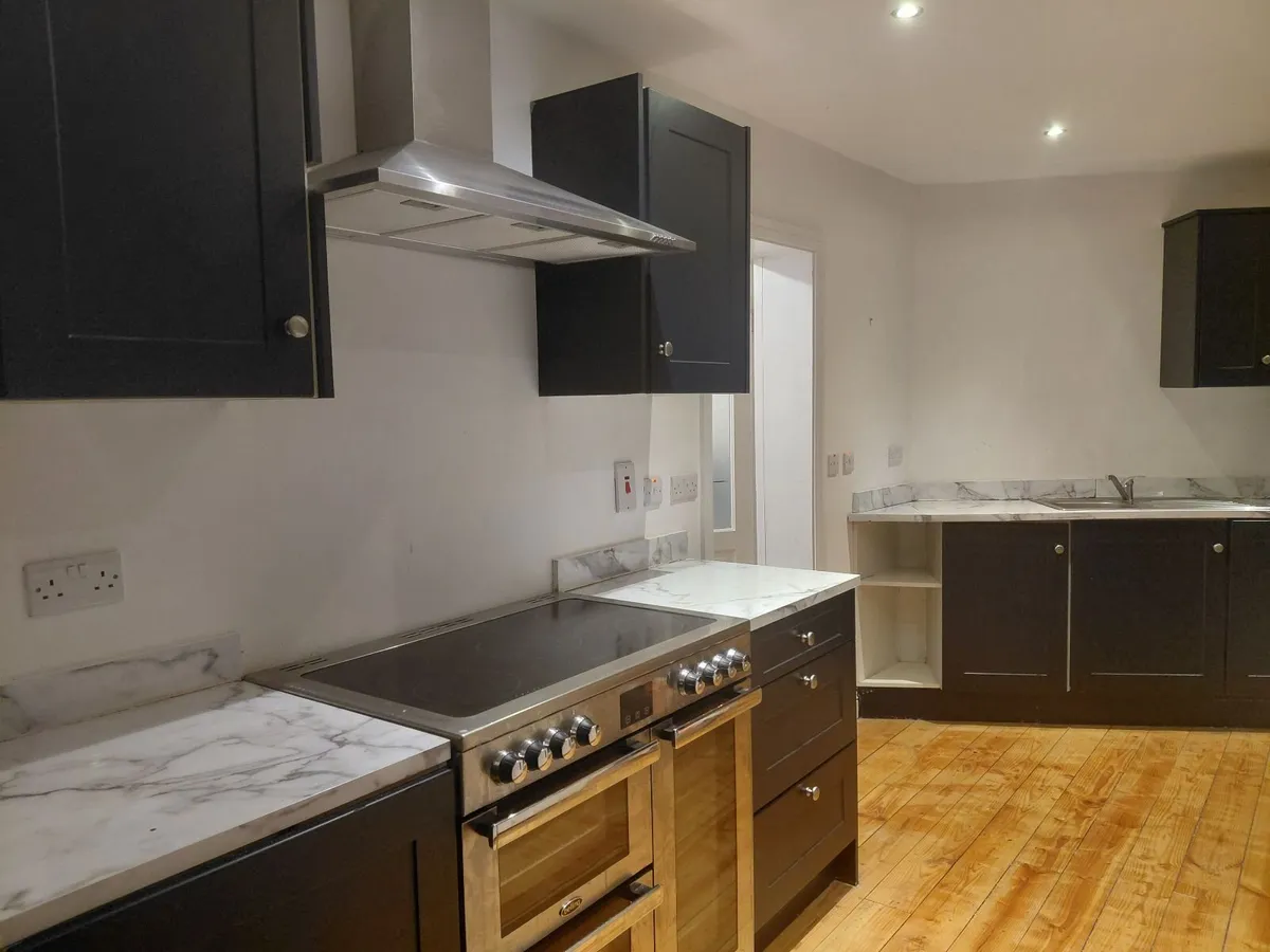 Kitchen - Image 3