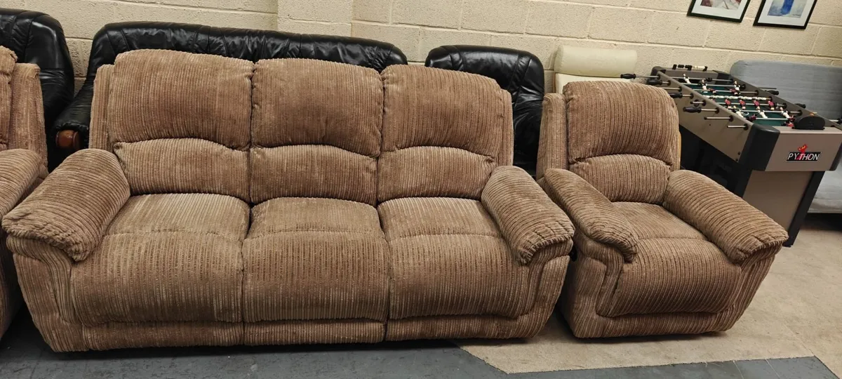 3+1+1 Recliner Suite - Image 3
