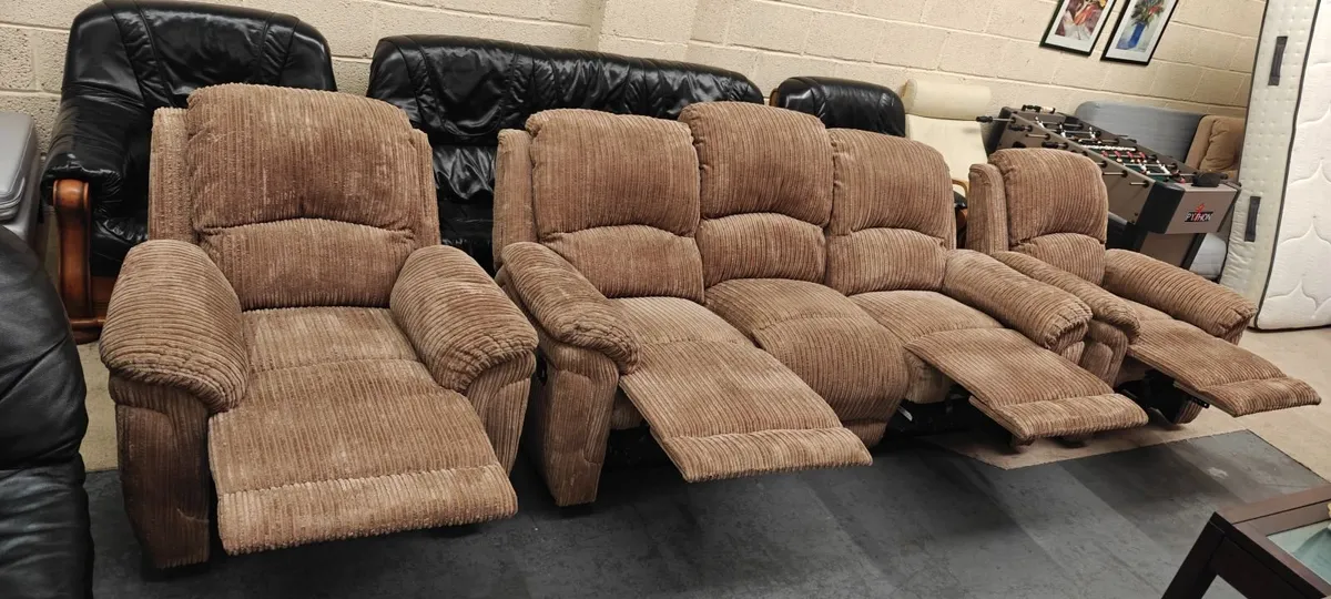 3+1+1 Recliner Suite - Image 1