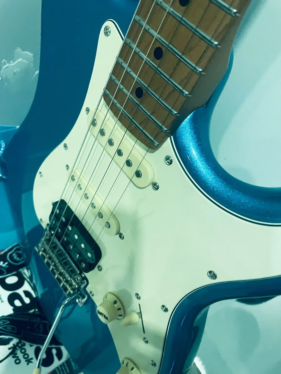 Jet guitar and blackstar amplifier - Image 2